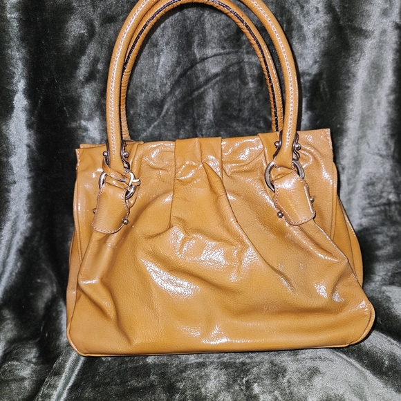 Salvatore Ferragamo Tan Leather Satchel with Structured Design - Picture 3 of 7